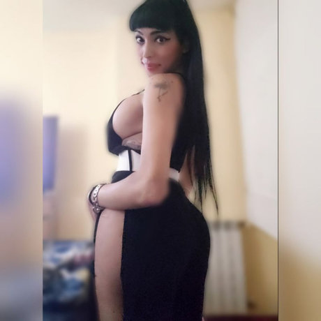 DanielaHot model erotic photo