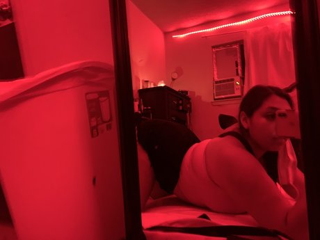 Icey Love_ nice pornstar img