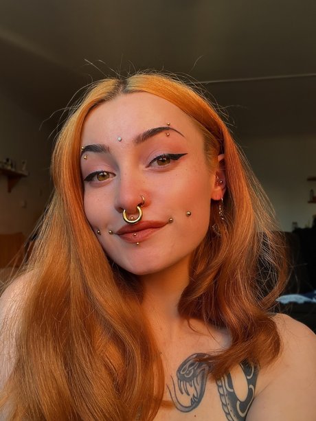 BUFFY_ sex star pictures