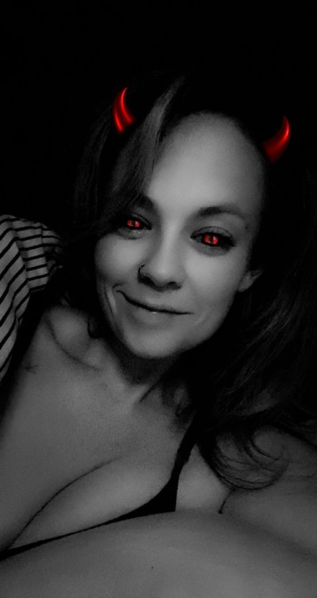 Mistress Bex_ naked pornstar img