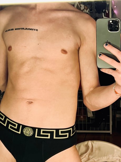 royalXL star nude gallery