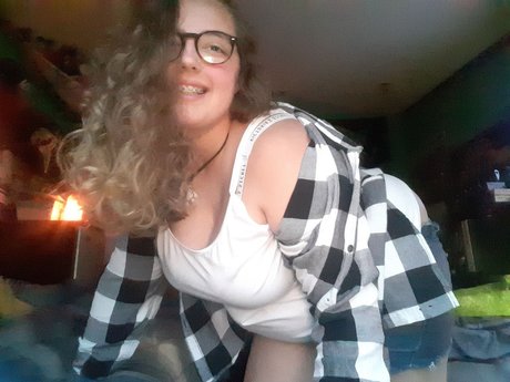 Carolina Peaches pornstar exclusive img