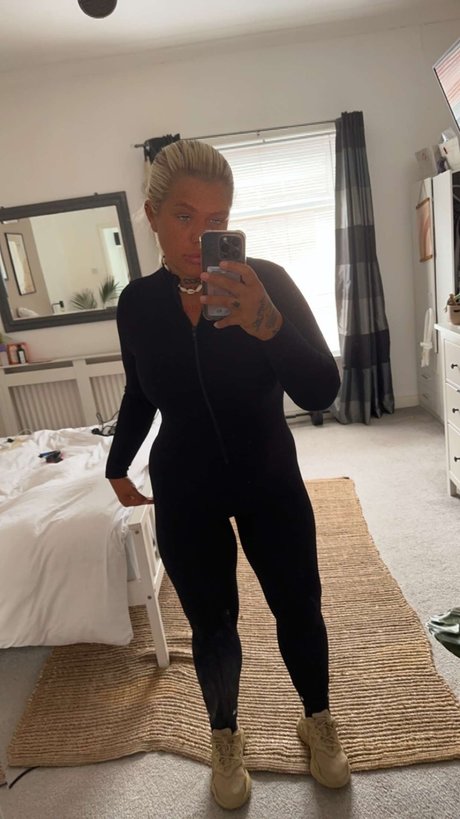 Indie h adult model archive