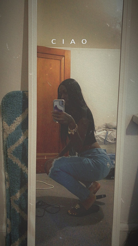 MkeNeishaa star nudes pic