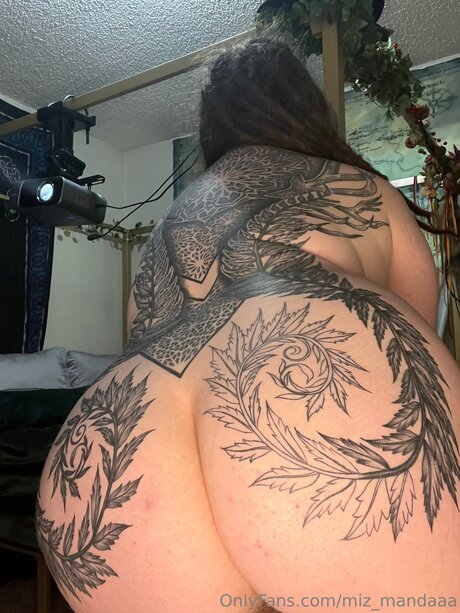 miz mandaaa model adult galleries