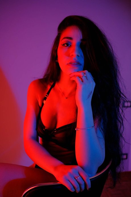 ILLARY star pornographic pictures