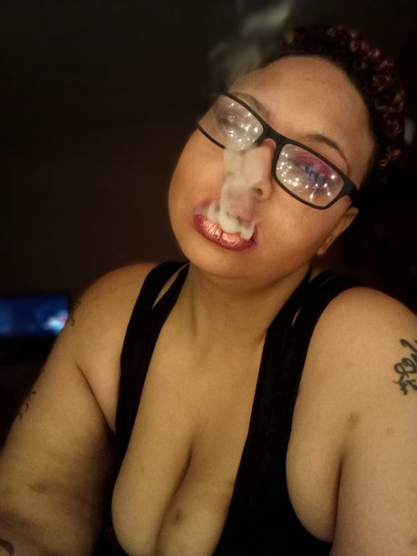 KarmelBabii model sex photo