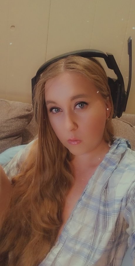 MistyMystic pornographic star img