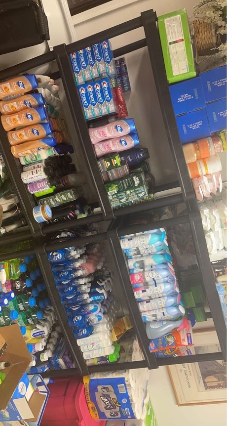 Mistress Mae art star gallery