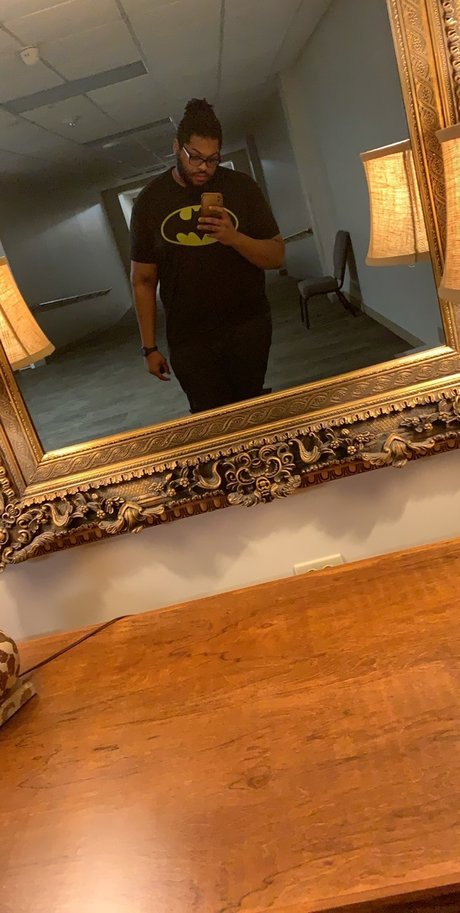 Monsieur Gemini perfect star image