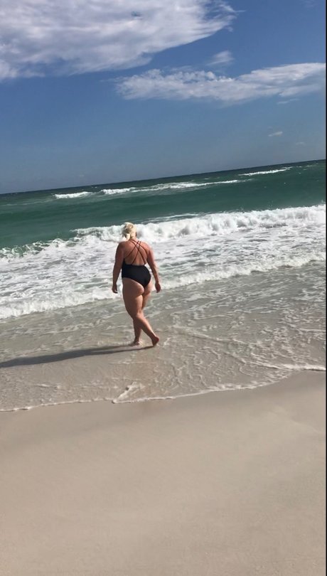 Miss Booty model pretty gallery