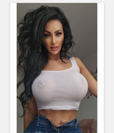 Karra the Sinner pornstar high quality images