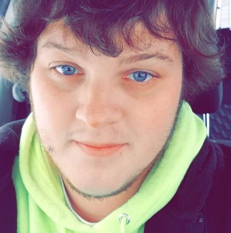 MrDadBod hot actress gallery