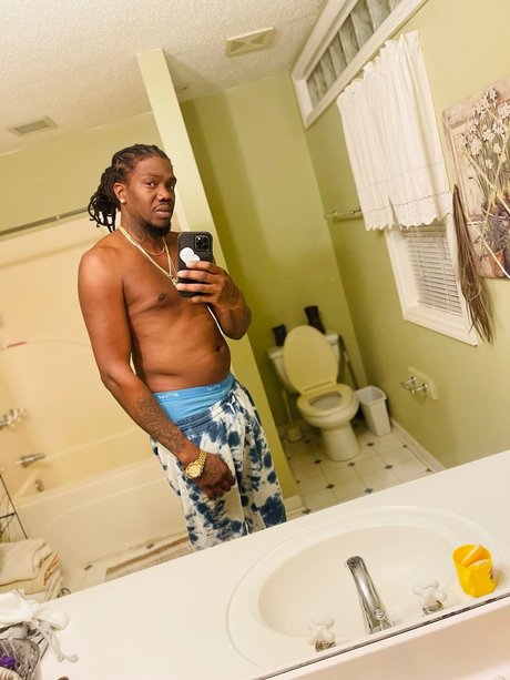 INCREDIBLE KING free pornstar photo