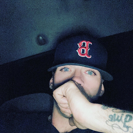 MR Blue22 pornographic model images