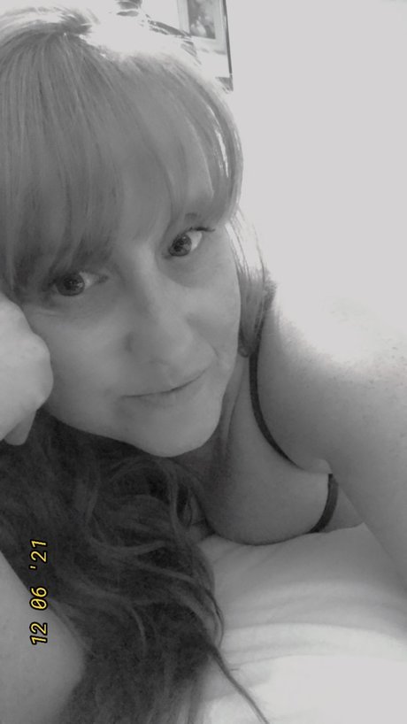 Ginger Divine xxx actress photo