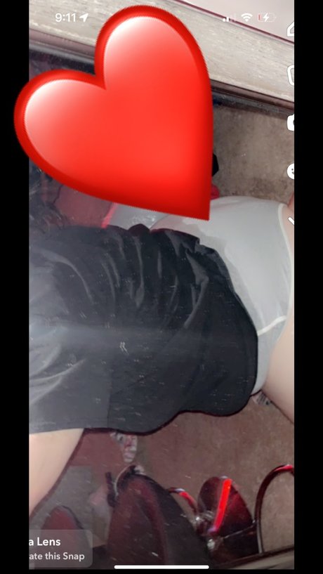 Gillian naked model pic