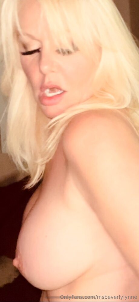 u4123871 model naked images