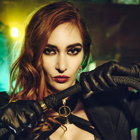 Mistress Elis Euryale pretty model images