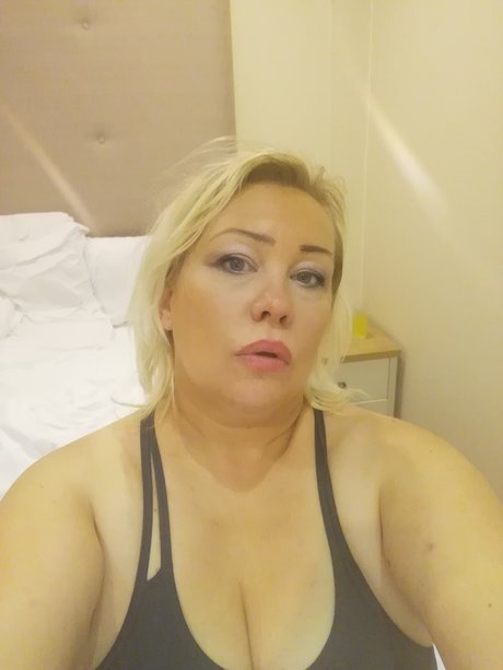 redhead xxx onlyfans perfect pic