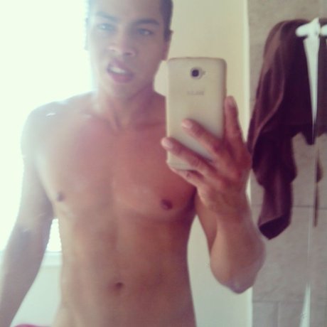 Aaron Alexander model pretty archive