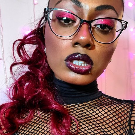 The Dreadful Damsel hot pornstar pics