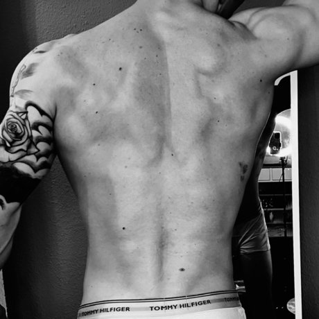 Duichwir pretty model img