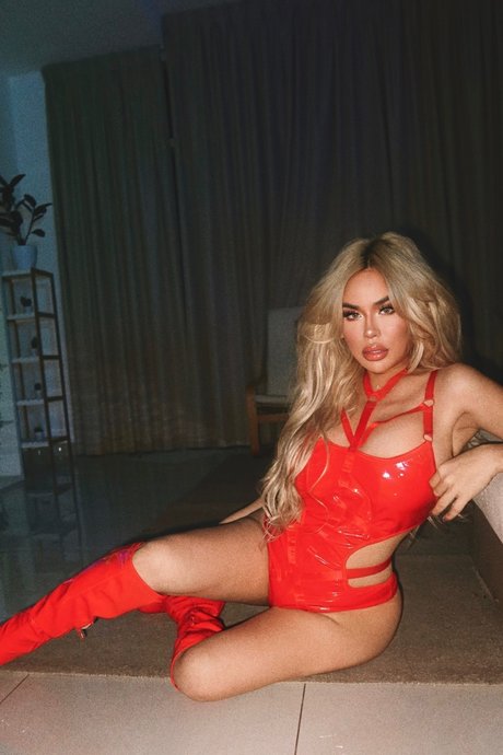 MiaRose pornstar hd photos