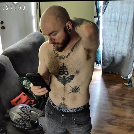 GiggleGod model art photo