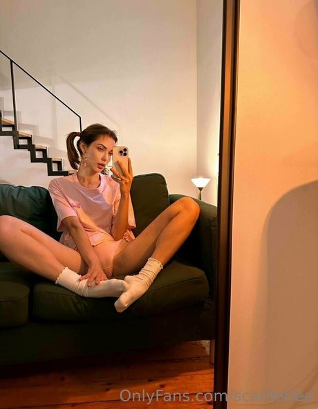 scarlletlee pornstar adult img