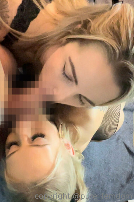 pregnant threesome onlyfans hd photos