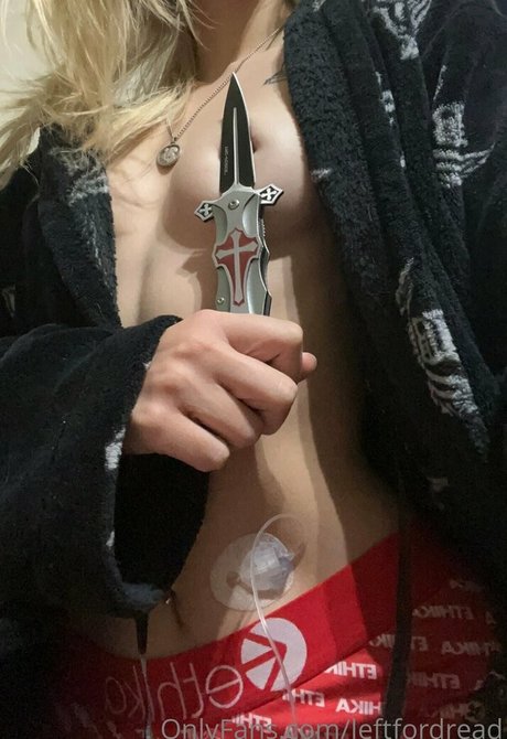 leftfordread hot actress galleries