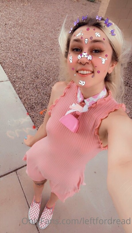 leftfordread model free galleries