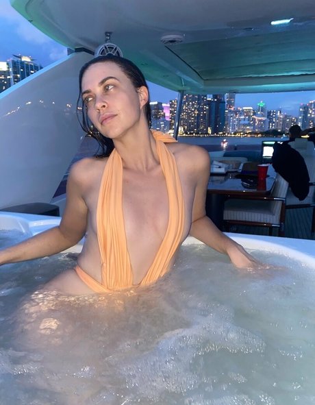 withlovesaraxo perfect actress image