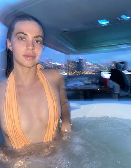 withlovesaraxo nudes actress pictures