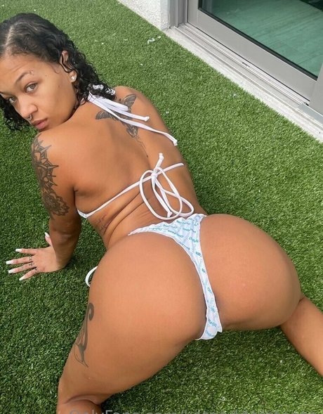 trans free onlyfans perfect pic