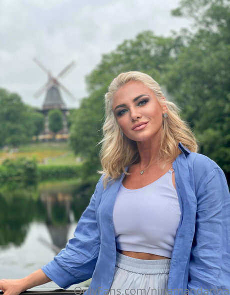 xmommynina hot star photo