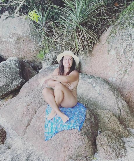 Denise Butterfly high quality model pic