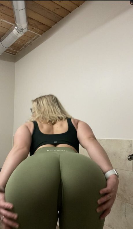 fitness pussy onlyfans exclusive photos