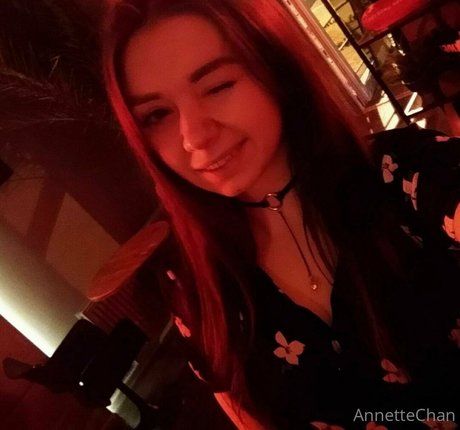 female popular onlyfans pornos photos