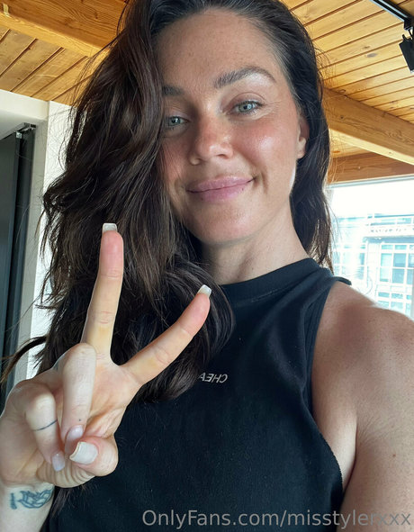 misstylerxxx erotic model gallery