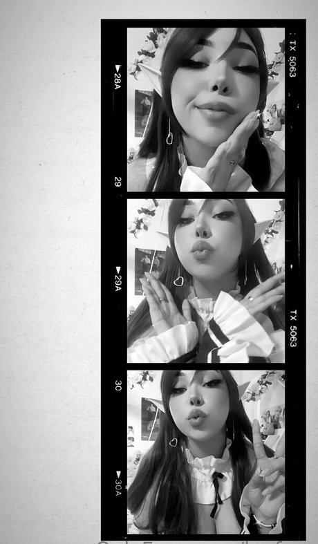 mirror selfie onlyfans hot sexy pictures