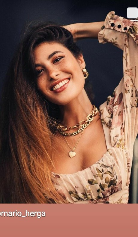 Sara Fructuoso pretty pornstar photos