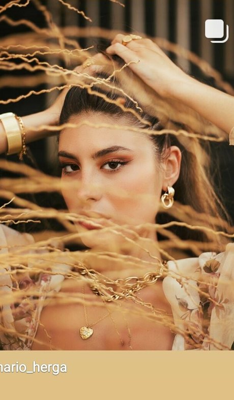 Sara Fructuoso star beautiful pics