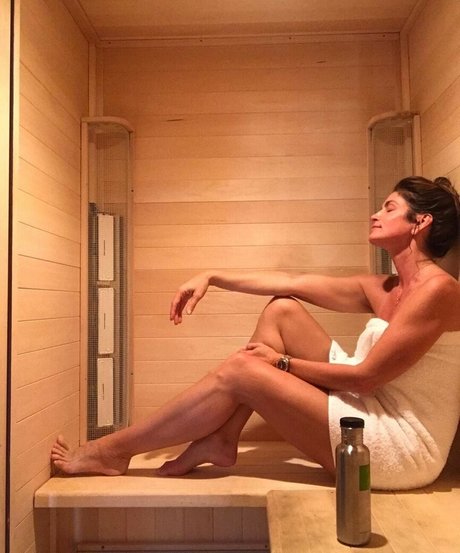 Cindy Crawford model top archive