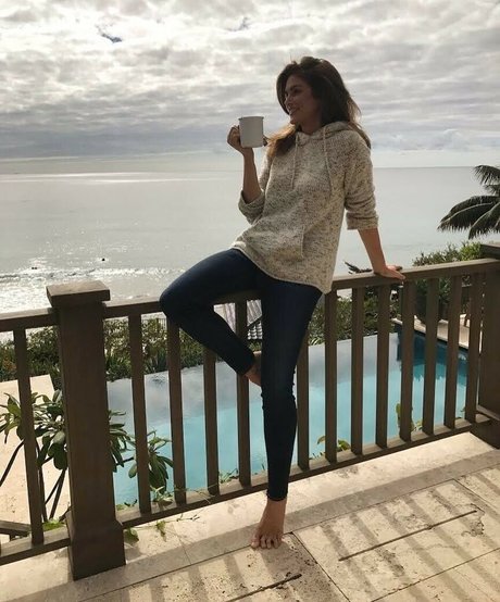 Cindy Crawford sex star image