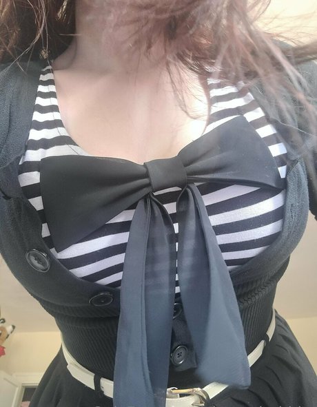 alexandrabbits exclusive actress gallery