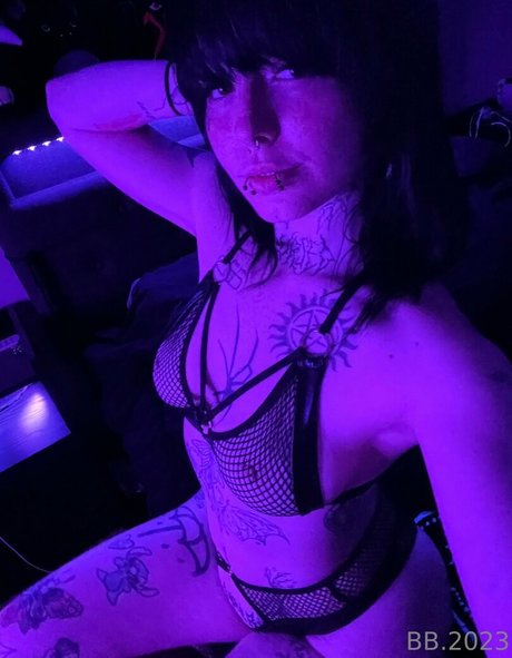 yourhotm lf model naked gallery