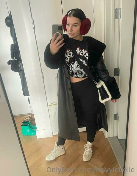 itsivylebelle xxx pornstar photos