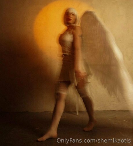 shemikaotis star naked pictures
